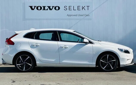 Volvo V40 II рестайлинг, 2015 год, 1 250 000 рублей, 3 фотография