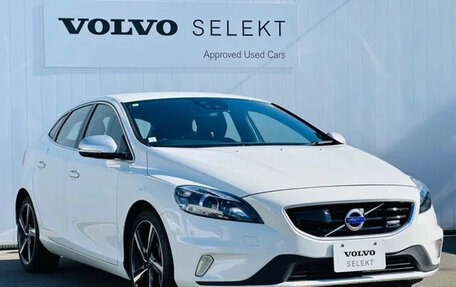 Volvo V40 II рестайлинг, 2015 год, 1 250 000 рублей, 2 фотография