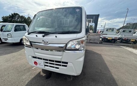 Daihatsu Hijet X, 2015 год, 748 000 рублей, 2 фотография