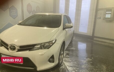 Toyota Auris II, 2013 год, 1 500 000 рублей, 6 фотография