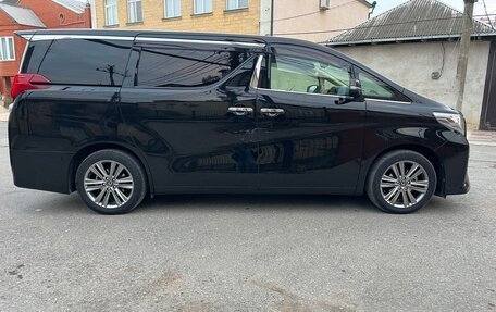 Toyota Alphard III, 2017 год, 4 150 000 рублей, 7 фотография