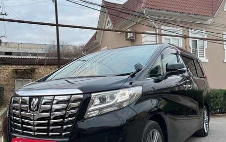 Toyota Alphard III, 2017 год, 4 150 000 рублей, 2 фотография