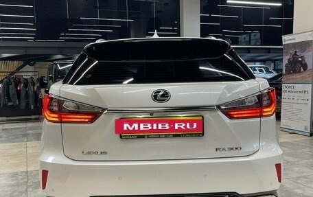 Lexus RX IV рестайлинг, 2019 год, 4 850 000 рублей, 6 фотография