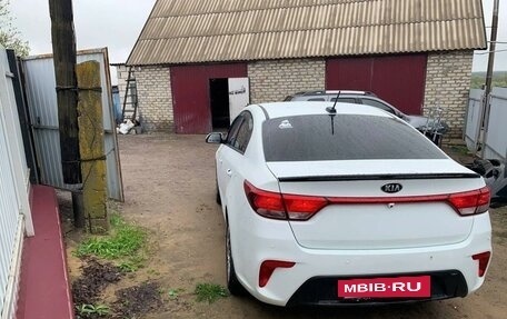 KIA Rio IV, 2017 год, 1 420 000 рублей, 2 фотография