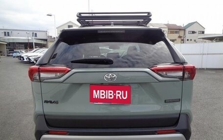 Toyota RAV4, 2022 год, 4 350 000 рублей, 6 фотография