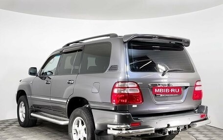 Toyota Land Cruiser 100 рестайлинг 2, 2005 год, 1 999 000 рублей, 7 фотография