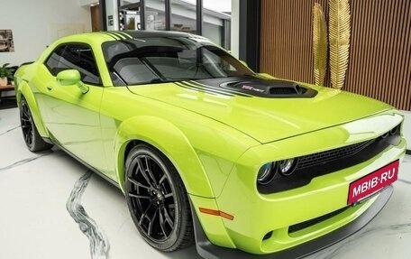 Dodge Challenger III рестайлинг 2, 2020 год, 8 900 000 рублей, 3 фотография