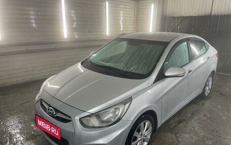 Hyundai Solaris II рестайлинг, 2012 год, 730 000 рублей, 1 фотография