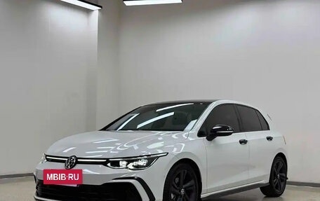 Volkswagen Golf VIII, 2021 год, 1 780 005 рублей, 3 фотография