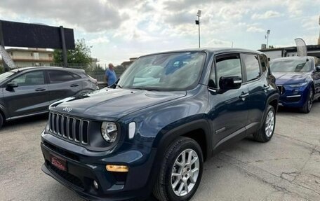 Jeep Renegade I рестайлинг, 2023 год, 3 160 000 рублей, 2 фотография