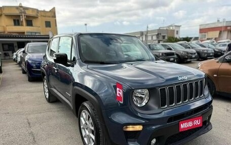 Jeep Renegade I рестайлинг, 2023 год, 3 160 000 рублей, 4 фотография