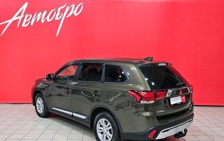 Mitsubishi Outlander III рестайлинг 3, 2018 год, 2 090 000 рублей, 3 фотография