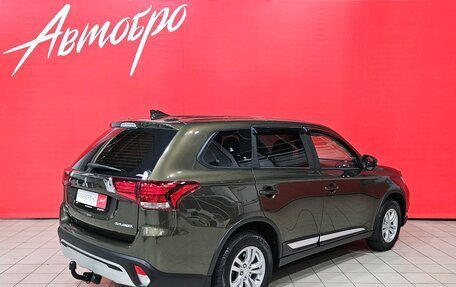 Mitsubishi Outlander III рестайлинг 3, 2018 год, 2 090 000 рублей, 5 фотография