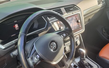 Volkswagen Tiguan II, 2017 год, 2 900 000 рублей, 4 фотография