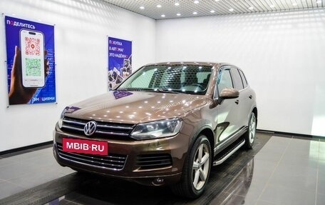 Volkswagen Touareg III, 2010 год, 1 676 000 рублей, 2 фотография