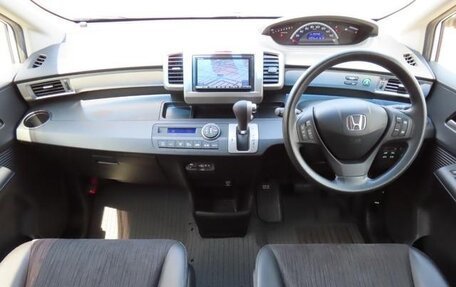 Honda Freed I, 2016 год, 750 000 рублей, 9 фотография