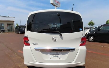 Honda Freed I, 2016 год, 750 000 рублей, 7 фотография