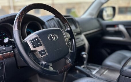 Toyota Land Cruiser 200, 2009 год, 2 850 000 рублей, 13 фотография