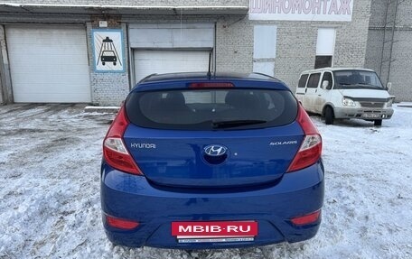 Hyundai Solaris II рестайлинг, 2011 год, 990 000 рублей, 23 фотография