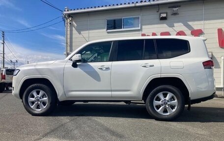 Toyota Land Cruiser, 2023 год, 10 905 000 рублей, 4 фотография