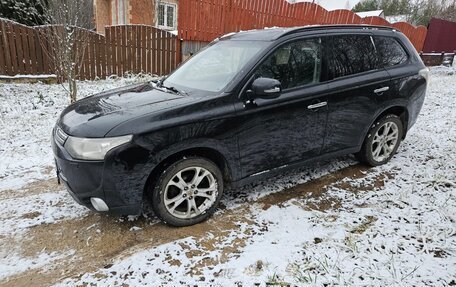 Mitsubishi Outlander III рестайлинг 3, 2012 год, 990 000 рублей, 8 фотография