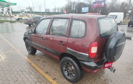 Chevrolet Niva I рестайлинг, 2004 год, 320 000 рублей, 1 фотография