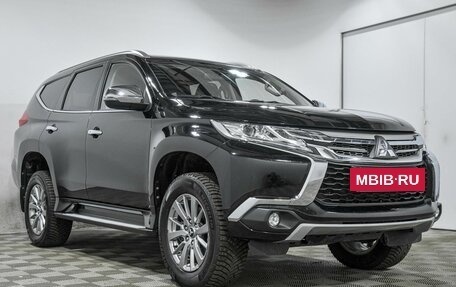 Mitsubishi Pajero Sport III рестайлинг, 2020 год, 4 070 000 рублей, 3 фотография