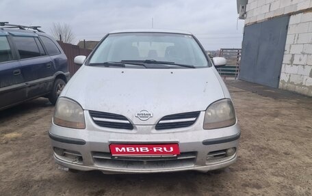 Nissan Almera Tino i, 2001 год, 245 000 рублей, 1 фотография