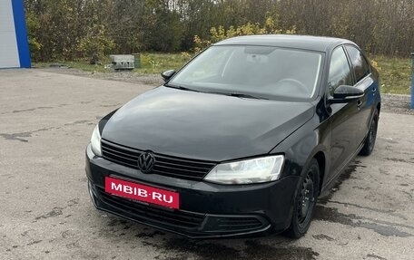 Volkswagen Jetta VI, 2012 год, 899 000 рублей, 3 фотография