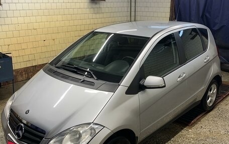 Mercedes-Benz A-Класс, 2009 год, 800 000 рублей, 3 фотография