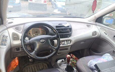 Nissan Almera Tino i, 2001 год, 245 000 рублей, 7 фотография