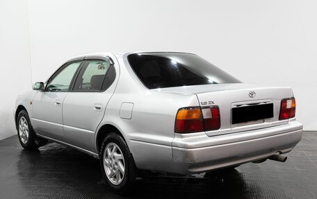 Toyota Camry V40, 1998 год, 300 000 рублей, 6 фотография