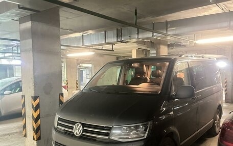 Volkswagen Multivan T6 рестайлинг, 2015 год, 3 700 000 рублей, 9 фотография