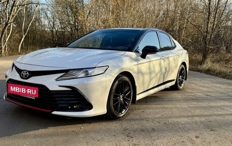 Toyota Camry, 2021 год, 4 500 000 рублей, 16 фотография