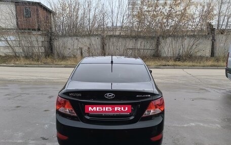 Hyundai Solaris II рестайлинг, 2013 год, 680 000 рублей, 2 фотография