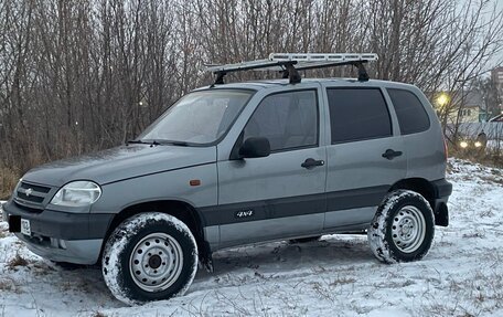 Chevrolet Niva I рестайлинг, 2005 год, 310 000 рублей, 1 фотография