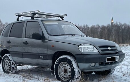 Chevrolet Niva I рестайлинг, 2005 год, 310 000 рублей, 2 фотография