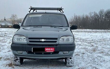 Chevrolet Niva I рестайлинг, 2005 год, 310 000 рублей, 3 фотография