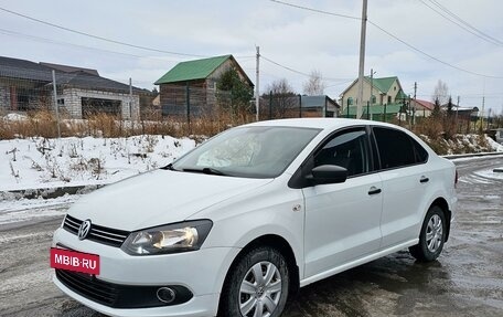 Volkswagen Polo VI (EU Market), 2013 год, 800 000 рублей, 2 фотография