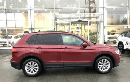 Volkswagen Tiguan II, 2017 год, 2 440 000 рублей, 4 фотография