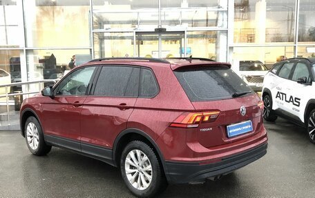 Volkswagen Tiguan II, 2017 год, 2 440 000 рублей, 7 фотография