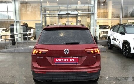 Volkswagen Tiguan II, 2017 год, 2 440 000 рублей, 6 фотография