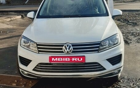 Volkswagen Touareg III, 2015 год, 3 550 000 рублей, 2 фотография