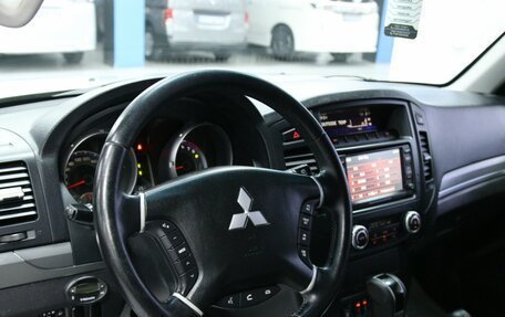 Mitsubishi Pajero IV, 2010 год, 1 783 000 рублей, 17 фотография