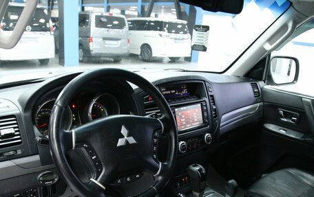 Mitsubishi Pajero IV, 2010 год, 1 783 000 рублей, 18 фотография