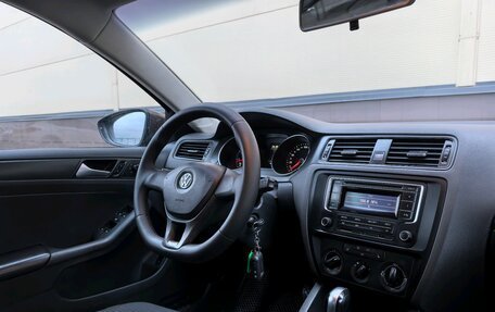 Volkswagen Jetta VI, 2015 год, 1 355 000 рублей, 11 фотография