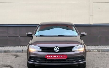 Volkswagen Jetta VI, 2015 год, 1 355 000 рублей, 2 фотография