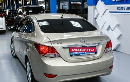 Hyundai Solaris II рестайлинг, 2013 год, 1 193 000 рублей, 10 фотография