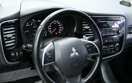 Mitsubishi Outlander III рестайлинг 3, 2012 год, 1 453 000 рублей, 13 фотография