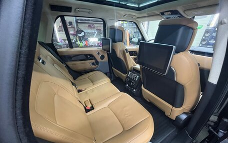 Land Rover Range Rover IV рестайлинг, 2018 год, 8 000 000 рублей, 9 фотография